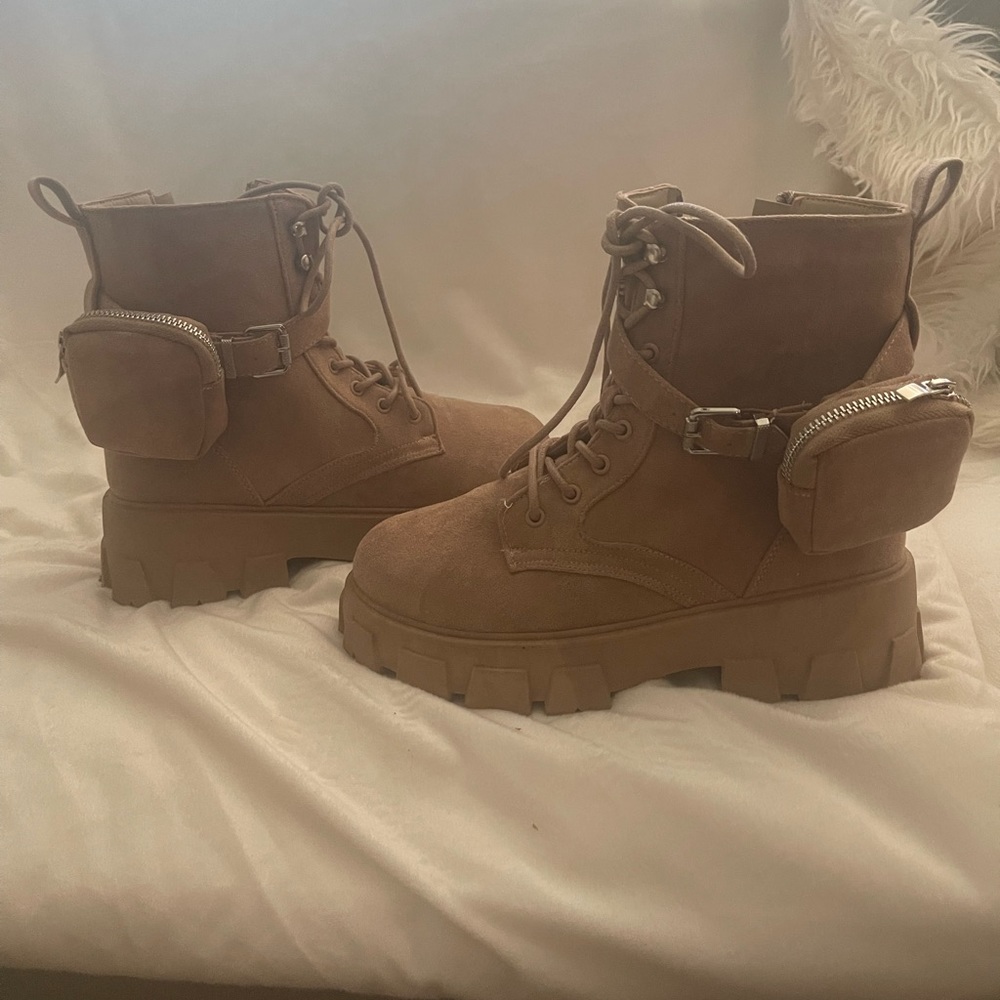 Yoki Santy 24 Women's Combat Boots with Side Pouch